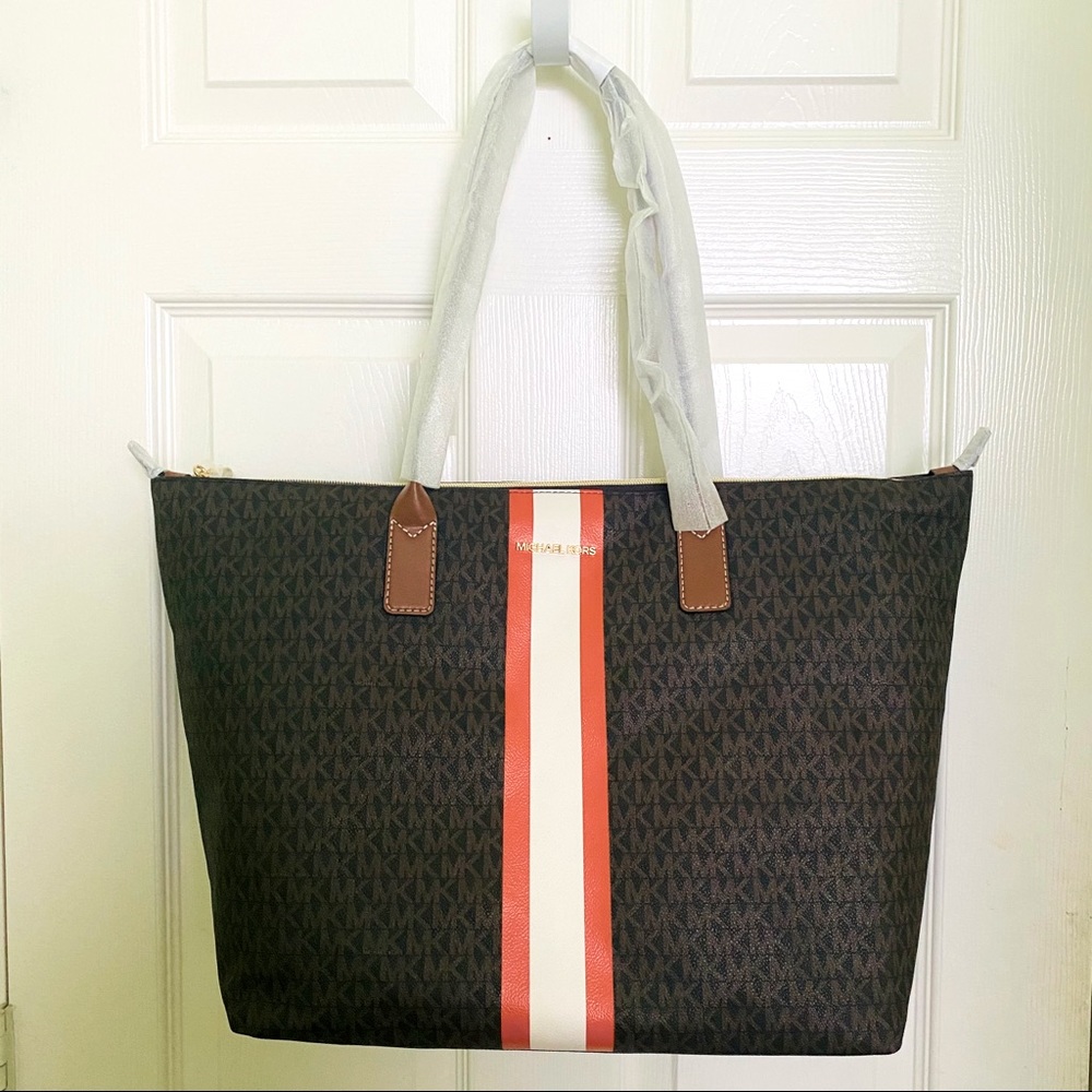 Michael Kors Jet Set XL Travel Tote in Brown Multi